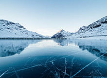 《植物大战僵尸》经典重置版将推出双人模式，操控僵尸进攻好友花园